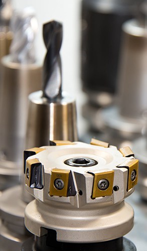 Expertos AIFactories implementando IA local en empresa